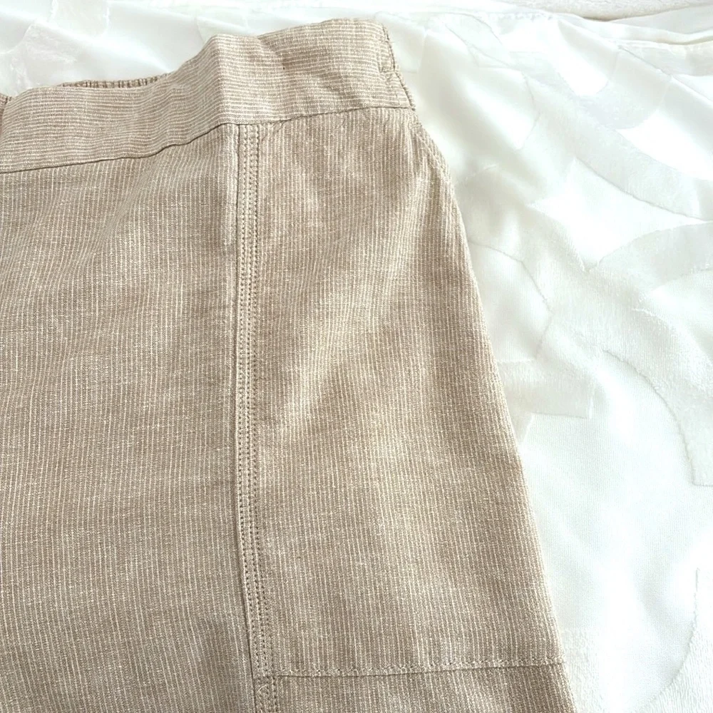 Lane Bryant Tan Shorts w/Elastic Waistband. Deep Front Pockets. Size 14/16